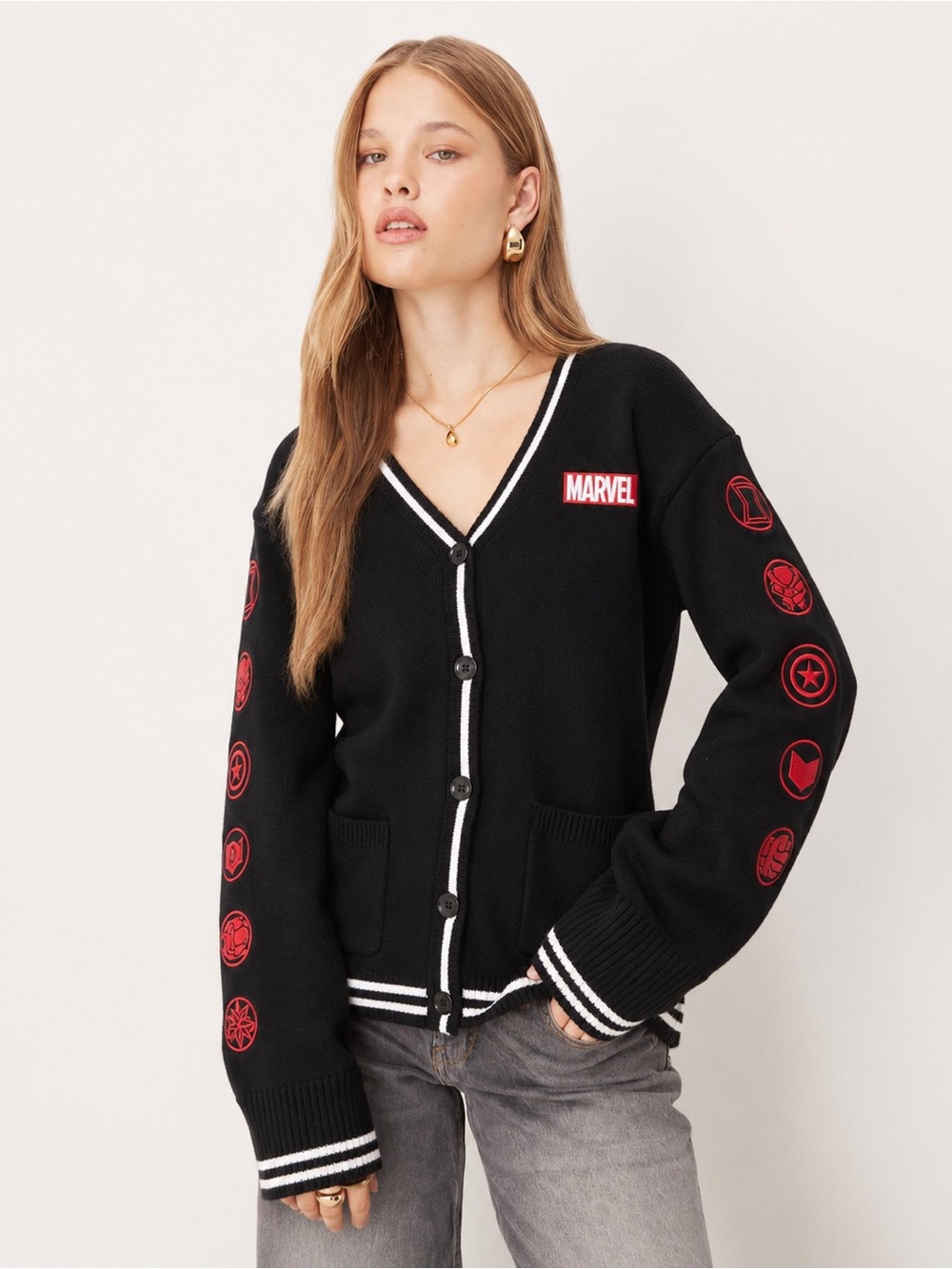 Marvel Black Cardigan Sweater Red Superhero Logo Sleeve Graphic V Neck size lrg